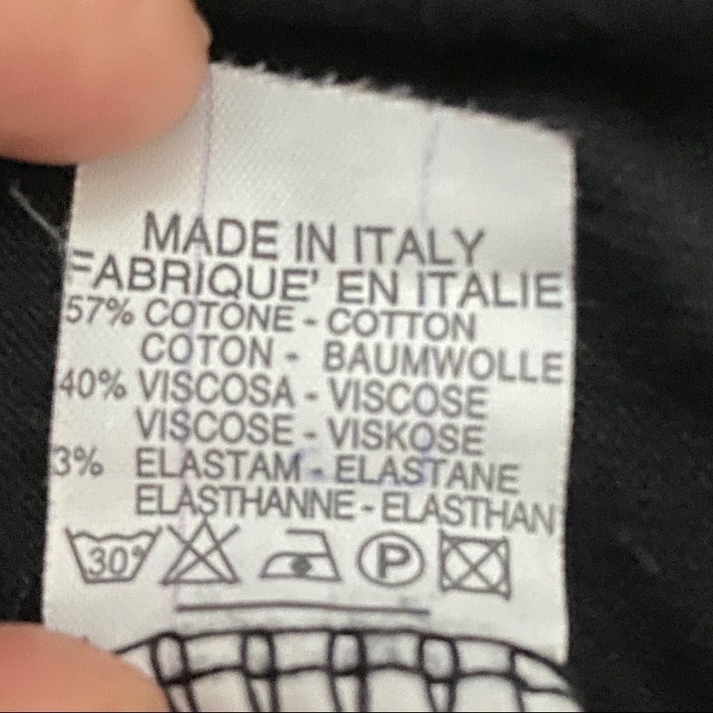 Brandy Melville Relaxed One Size “LA” Black Tank - Picture 6 of 7